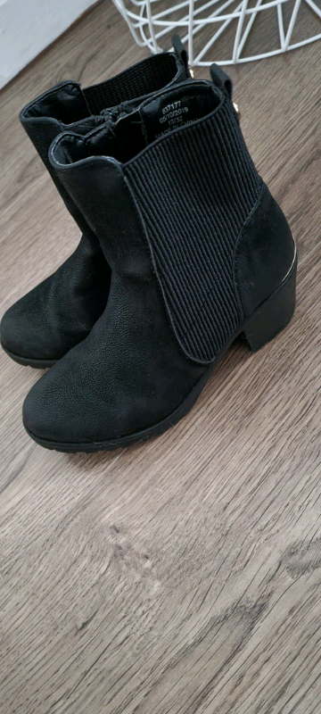 size 13 ankle boots